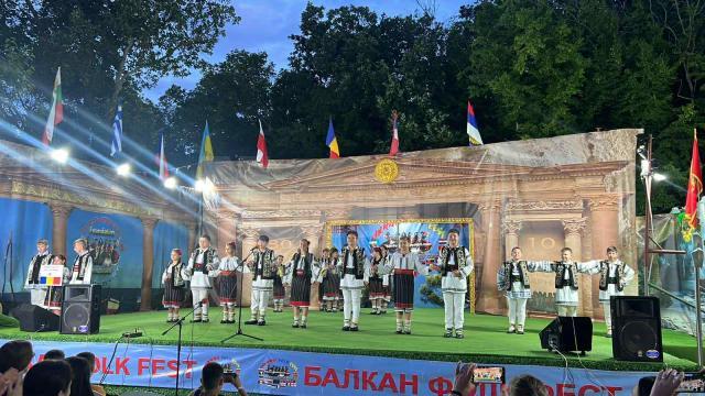 Ansamblul „Suflet bucovinean” a obținut trofeul la Balkan Folk Fest, competiție ce s-a desfășurat în Bulgaria