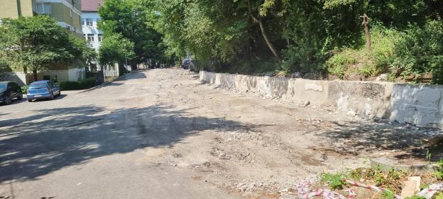 Spațiu rezultat din demolarea garajelor pe Aleea Leca Morariu