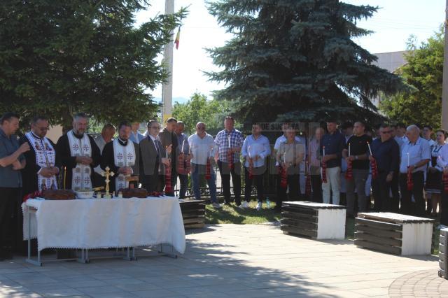 Cajvana investește în elevi