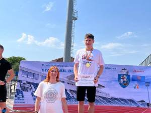 Alexandru Canceu alături de antrenoarea Cristina Iloc