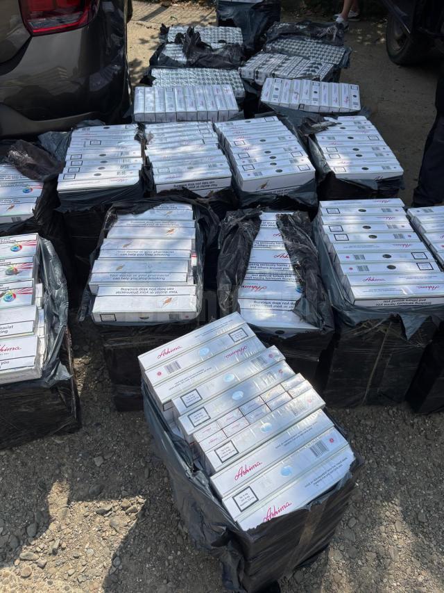 Țigări de contrabandă de 50.000 de euro, confiscate din două mașini, după o acțiune de interceptare la intrarea în Suceava