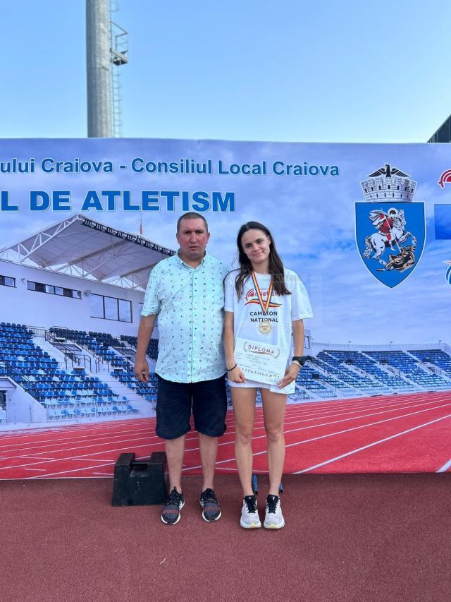 Antrenorul Cristian Prâsneac împreună cu Claudia Costiuc