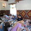 Zeci de copii au descoperit tainele unor meșteșuguri tradiționale, la Muzeul Satului Bucovinean