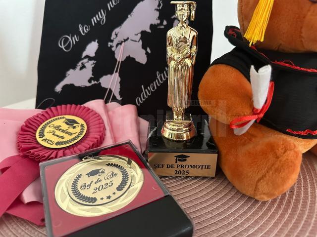 Suceveanca Teresa Ioana Pînzariu, șefă de promoție la masterul în Relații Internaționale de la Universitatea București