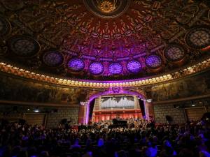 Alături de Orchestra de Tineret a Moldovei