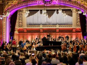 Alături de Orchestra de Tineret a Moldovei