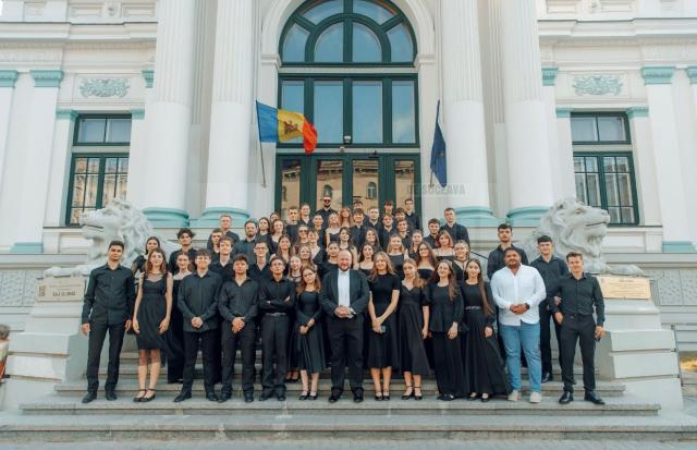 Alături de Orchestra de Tineret a Moldovei
