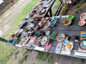 Zeci de copii au descoperit tainele unor meșteșuguri tradiționale, la Muzeul Satului Bucovinean