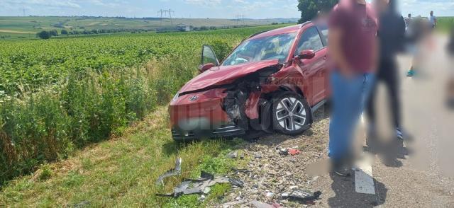 O mamă și cele două fiice au avut de suferit în urma accidentului