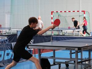 Spectacol sportiv de nivel național la Fălticeni: Turneul de tenis de masă AMATUR A+ a deschis Zilele Municipiului