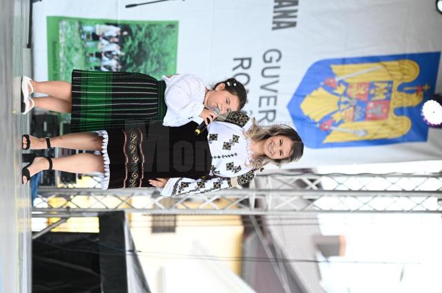 Mihaela Bârsan, prezentatoarea evenimentelor organizate de Zilele Orașului Cajvana