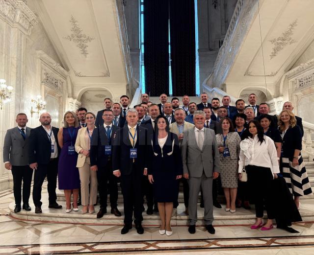 Delegația PNL Suceava la congresul extraordinar al partidului