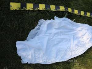 Rochii de mireasă, confiscate cu tot cu microbuzul venit din Ucraina