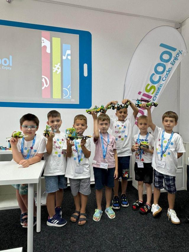 Logiscool - tabere de vară pentru copii