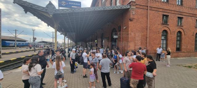 84 de copii și însoțitori ai acestora au plecat pe Litoral, din inițiativa Asociației Bucovina Civică