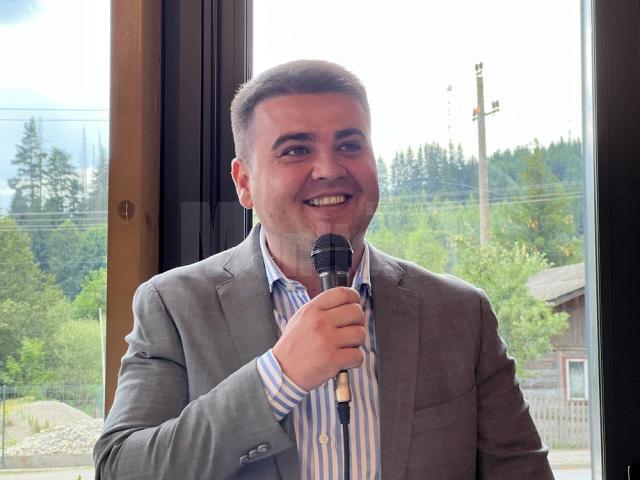 Președintele CJ Suceava, Gheorghe Șoldan, a fost prezent la deschiderea restaurantului Stone Grill din Pojorâta