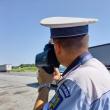 Oprit de echipajul rutier cu radar, a încercat să-și dea identitatea fratelui său