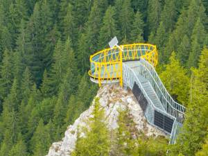 Punctul de belvedere tip Skywalk de pe Rarău