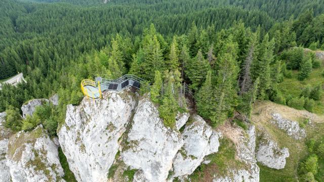 Punctul de belvedere tip Skywalk de pe Rarău