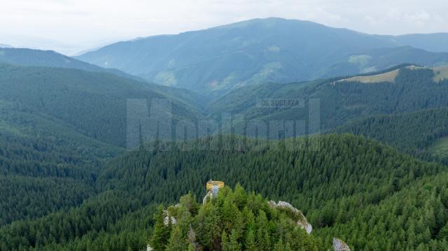 Punctul de belvedere tip Skywalk de pe Rarău