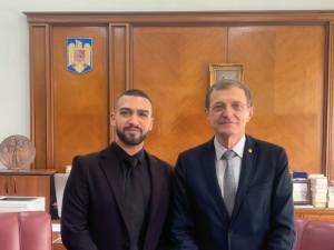 Claudiu Dumitrache si Ioan-Aurel Pop Sursa Regal Literar .jpg