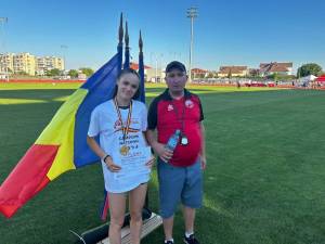 Claudia Costiuc împreună cu antrenorul Cristian Prâsneac