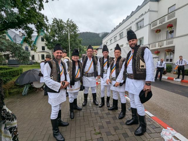 Zeci de formații din șase țări participă la Festivalul Întâlniri Bucovinene