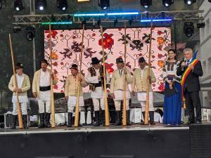 Zeci de formații din șase țări participă la Festivalul Întâlniri Bucovinene