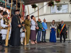 Municipiul Câmpulung Moldovenesc găzduiește o nouă ediție a Festivalului Internațional de Folclor Întâlniri Bucovinene