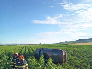 Beat și fără permis, a depășit pe linia continuă, în timp ce gonea spre accidentul în care fusese implicat prietenul său, și el băut