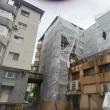 Primăria Suceava somează firmele care reabilitează blocurile din Centru să remedieze urgent pagubele produse de ploi
