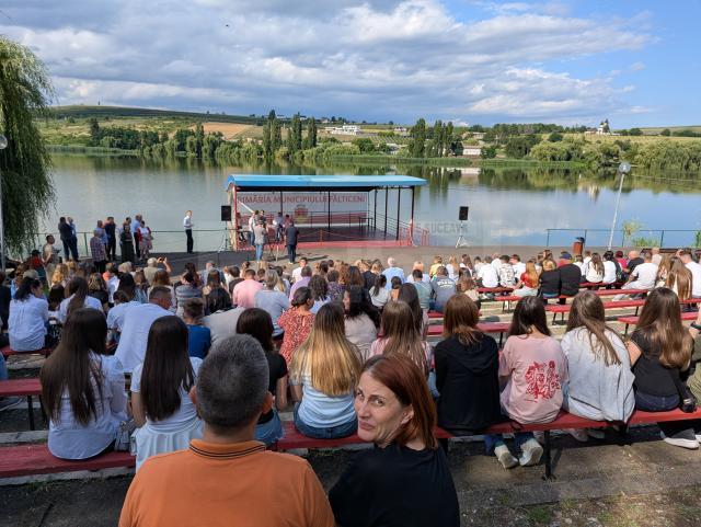72 de elevi din Fălticeni au fost premiați de primarul Cătălin Coman