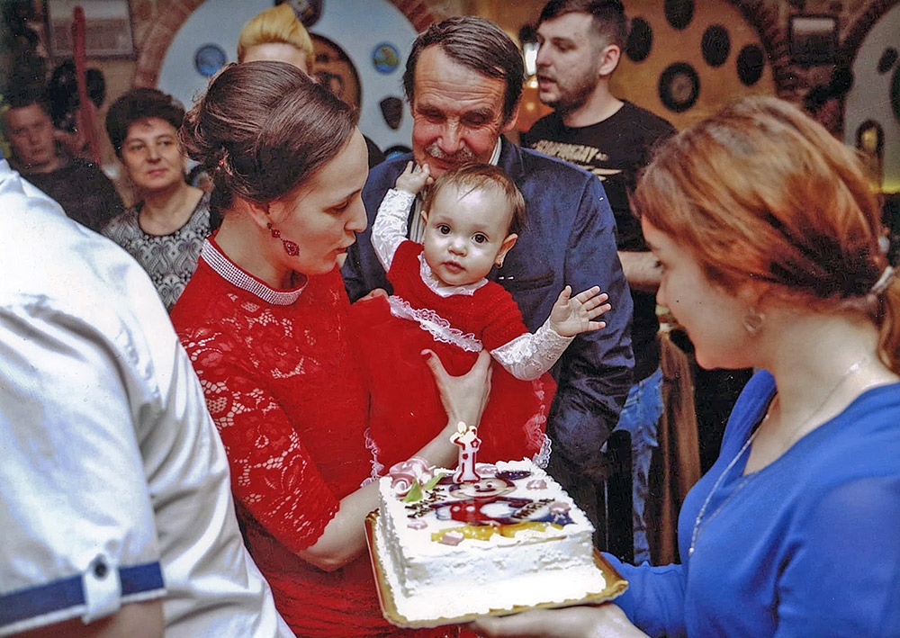 O viitoare rebusistă, Maria Nuţu Vărvăreanu, la 1 an