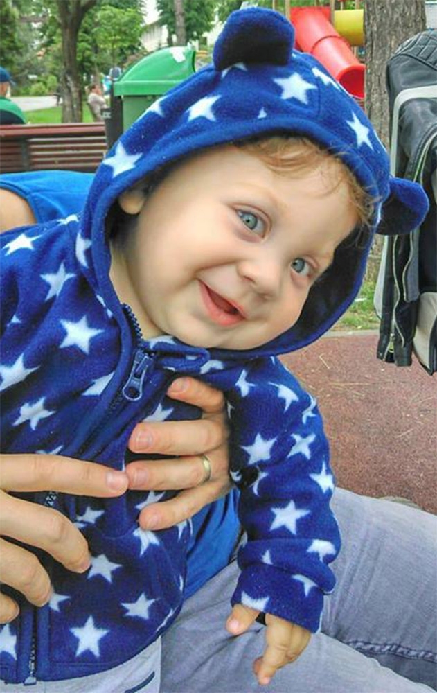Teodor, 10 luni