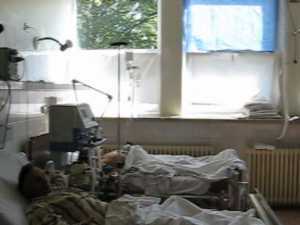Gheorghe Slabu se reface dupa operatie in Blocul Postoperator de la Spitalul Suceava
