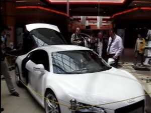 Expozitie auto cu peste 40 de maşini la Shopping City Suceava