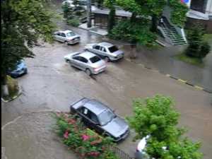 Centrul Sucevei, inundat in ajun de Sanziene