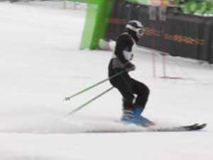 Slalom uriaş şi schi sincron, cu peste o sută de schiori din ţară, la Vatra Dornei