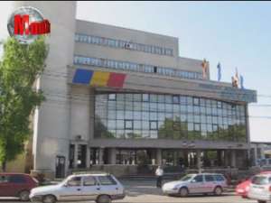 Un steag uriaş va fi amplasat în faţa Primăriei Suceava, de Ziua Drapelului