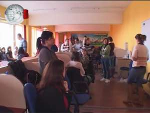 Angajaţii români ai unui call center italian din Suceava, lăsaţi pe drumuri de patron