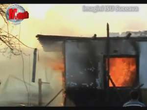 Case distruse de flăcări la Vicovu de Jos şi Mălini