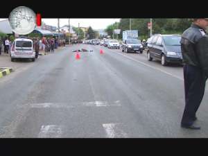 Pieton omorât după ce a fost lovit în plin de o maşină, lângă semaforul de la Maraton