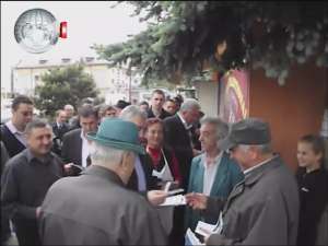Primarul Ion Lungu s-a întâlnit cu alegătorii din zona Pieţei Mari