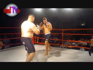 Suceveanul Ghiţă Ignat, alias „Ursul Carpatin”, încă o victorie în reguli MMA