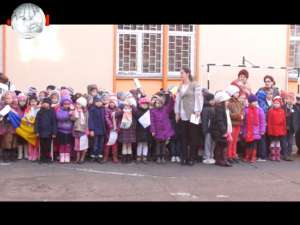 Ziua României sărbătorită pe parcursul întregii săptămâni, la Şcoala Gimnazială nr.1 din Suceava