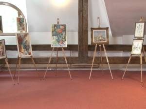 Zece artişti plastici suceveni au expus circa 50 de lucrări la Casa Prieteniei