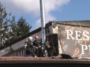 Incendiu la acoperişul restaurantului Padrino