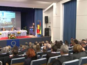 Cei mai importanţi specialişti în drept constituţional din România, Lituania şi Republica Moldova s-au întâlnit la Suceava