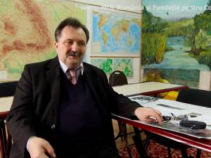 Profesorul olimpicilor de la Fălticeni, distins cu Premiul Mentor pentru Excelenţă în Educaţie