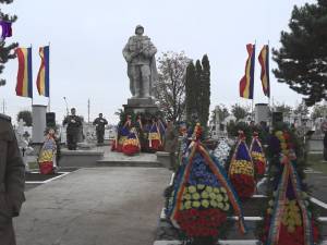 Ziua Armatei, marcată la Suceava printr-o ceremonie militară şi religioasă la Monumentul Soldatului Necunoscut